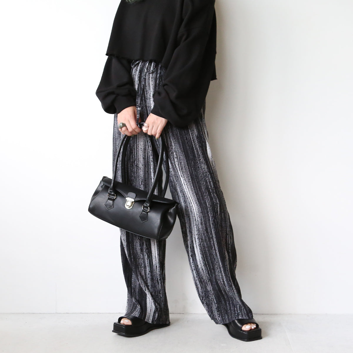 錠カシメ横長トートバッグ – LILA & CITTA ONLINE SHOP
