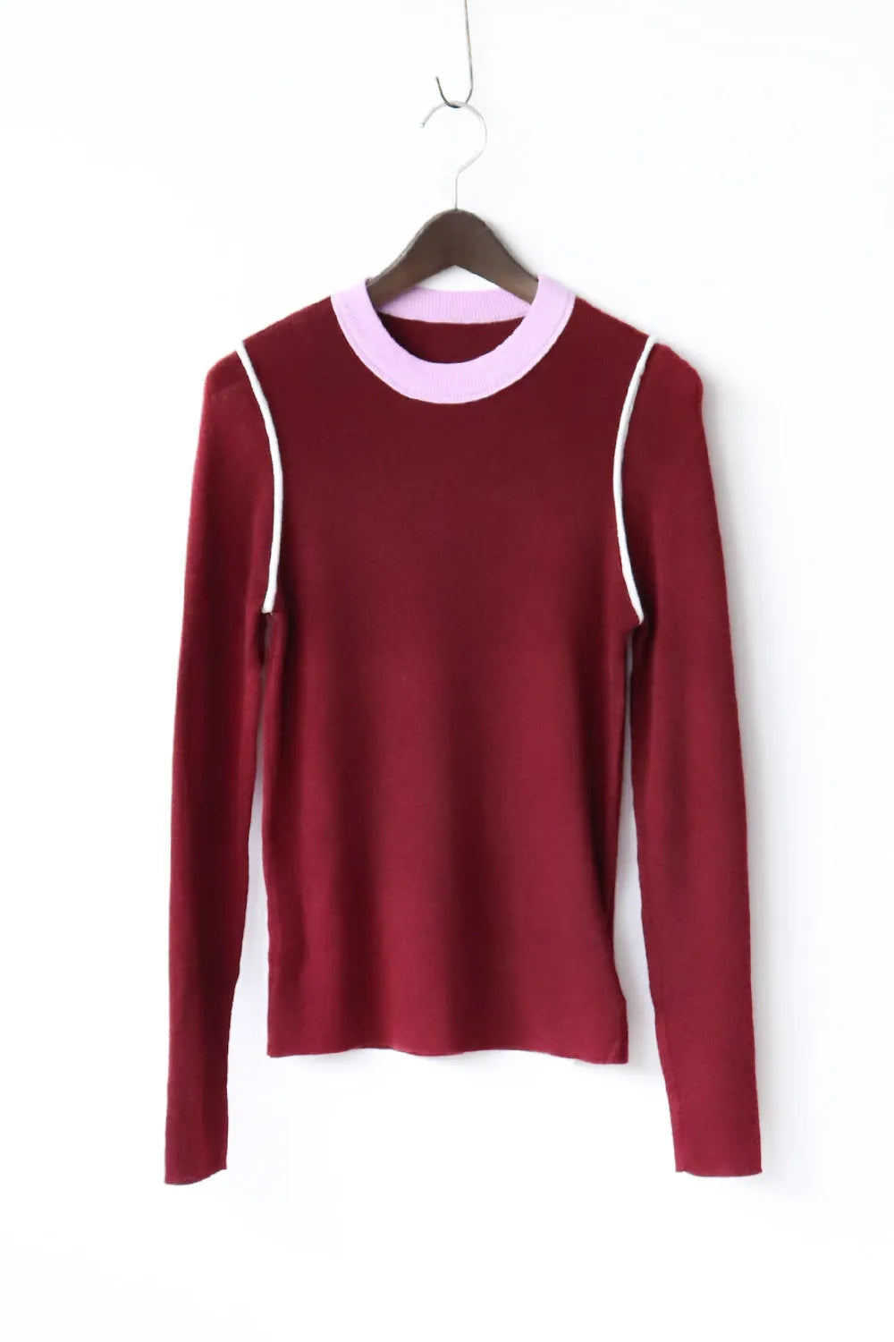 ホワイトライン配色ニットソー