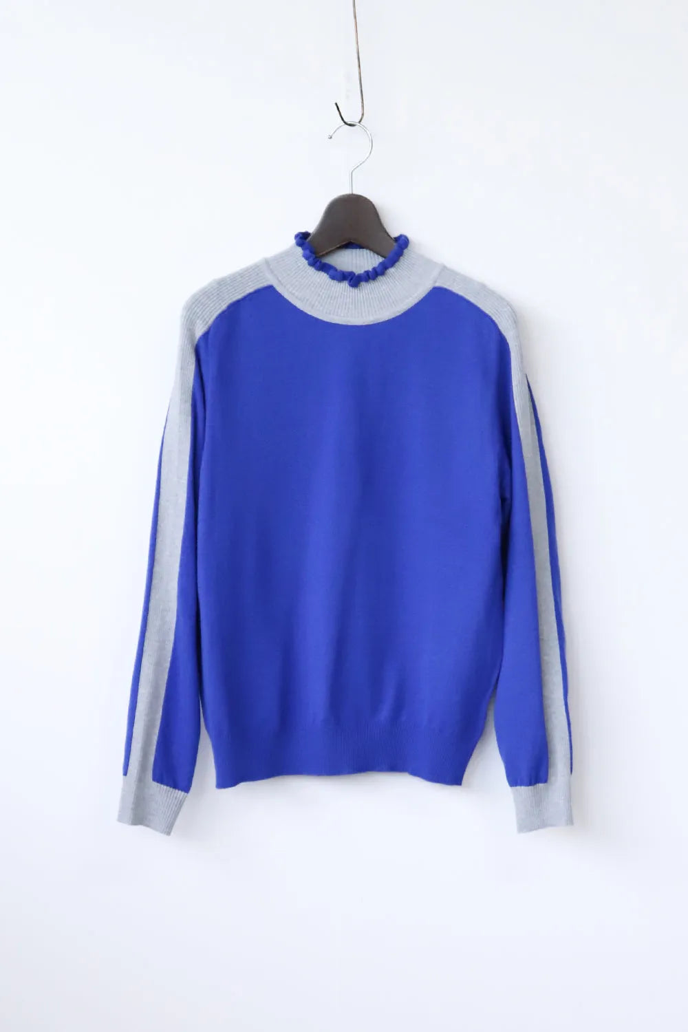 配色フリルネックニットソー