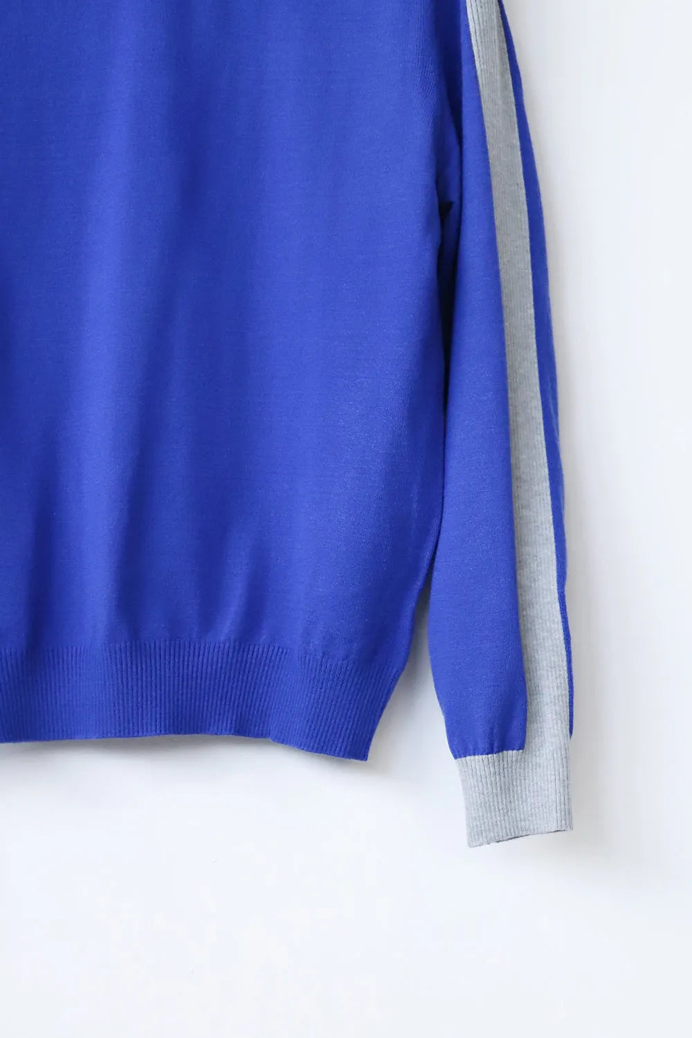 配色フリルネックニットソー