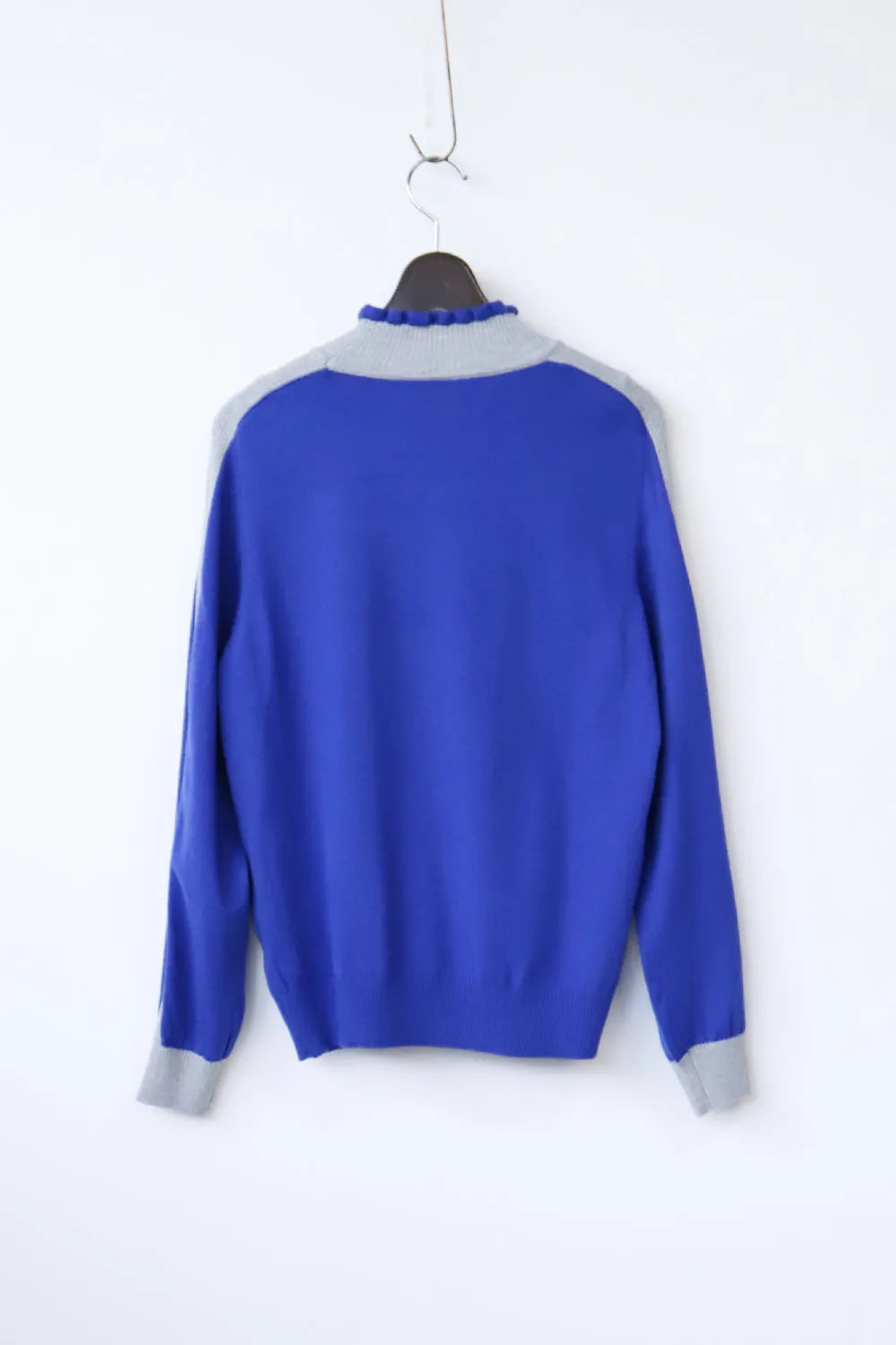 配色フリルネックニットソー