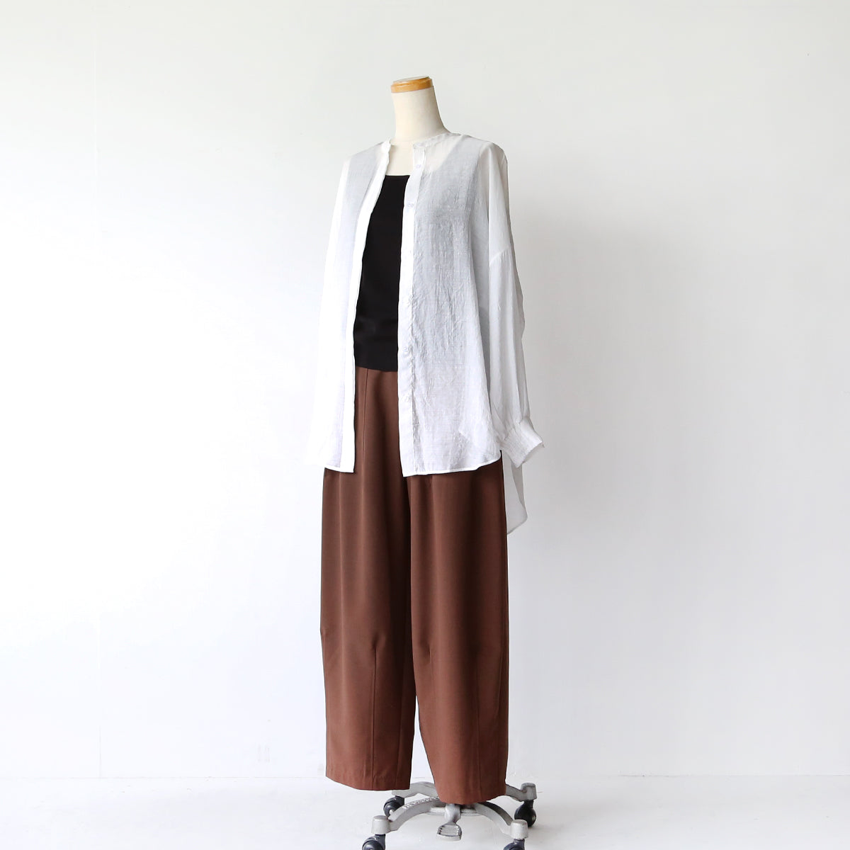 タグ付き 定価4.3万 アーチコクーンパンツ タグ付き 定価4.3万 アーチコクーンパンツ その他