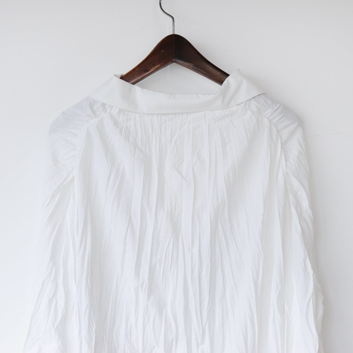 新品 ORIAN BEAMS別注 カプリシャツ ワッシャー加工 カッタウェイ L 新品 ORIAN BEAMS別注 カプリシャツ ワッシャー加工 カッタ