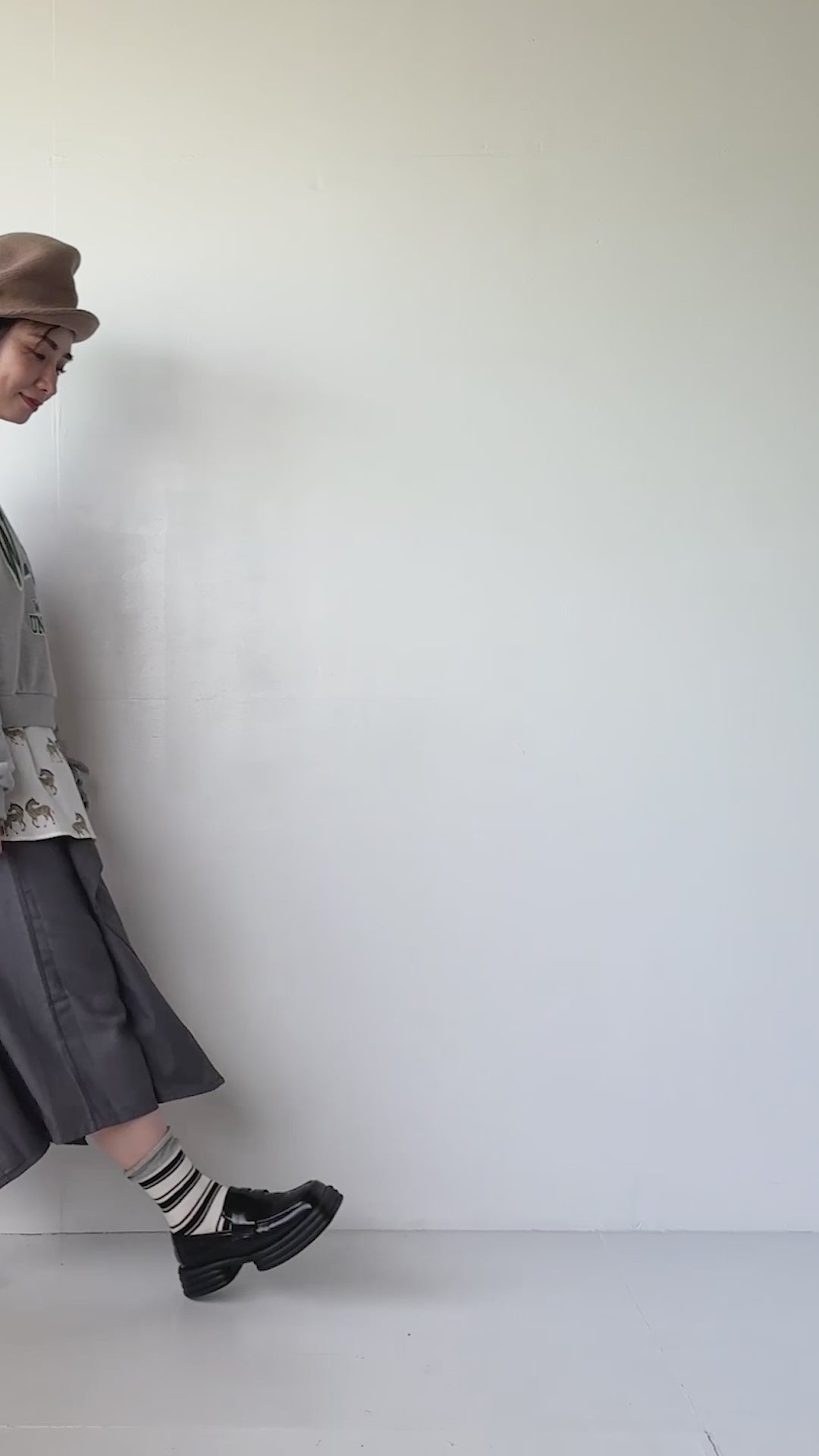 【セルケトヘティト様】LILA&CITTA　ビビットペイント柄イージーパンツ セルケトヘティト様】LILA&CITTA ビビットペイント柄イージー